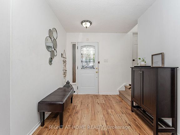 5th image of 453 Woodview Rd #7