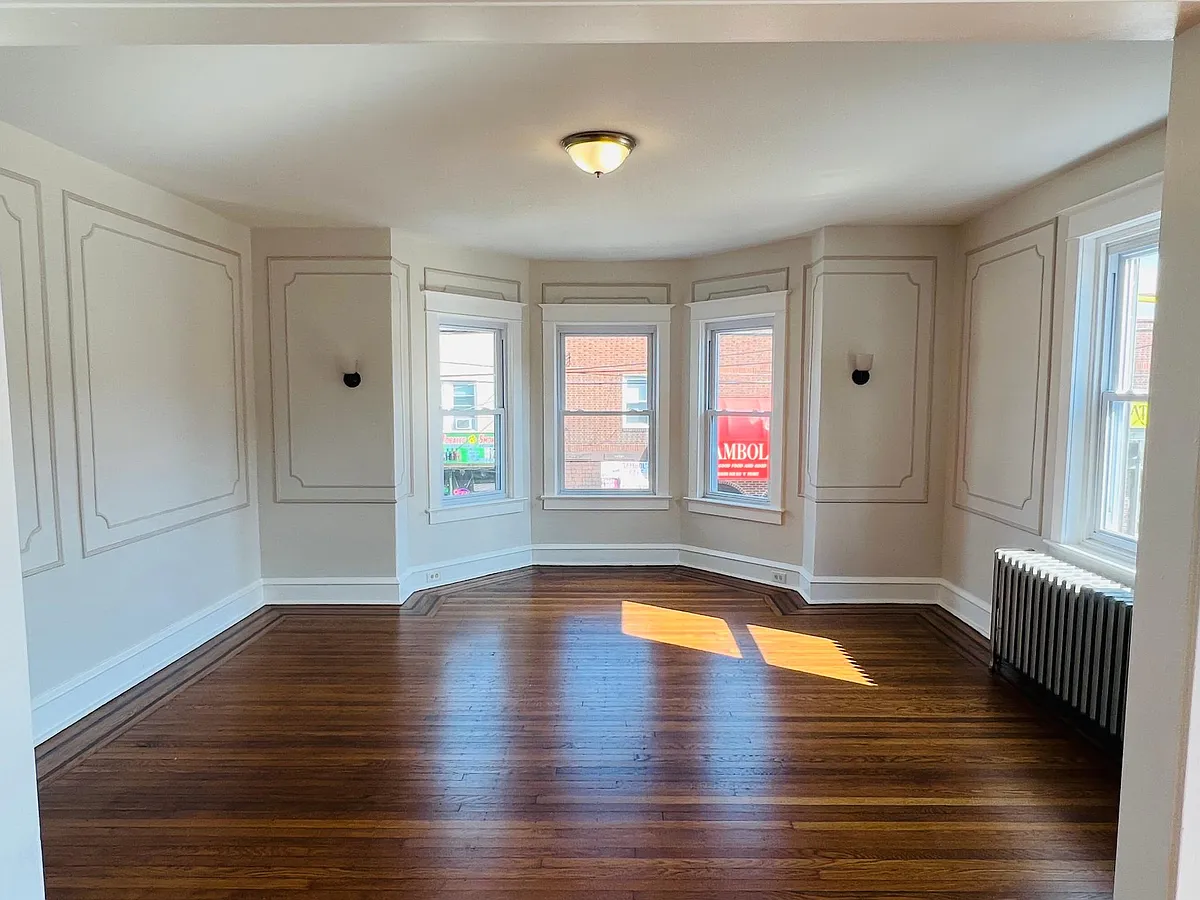 Livingroom - 3717 Garrett Rd #2