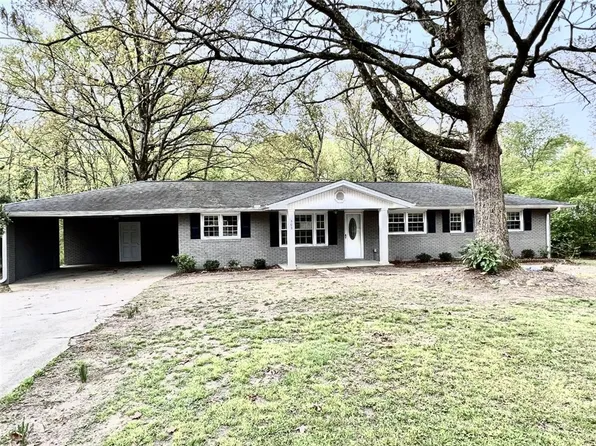 303 Englewood Cir, Starr, SC 29684