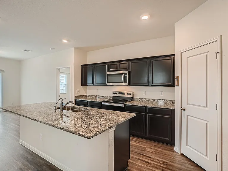 19217 Nathan Scott Way — Photo 6