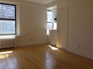 300 8th Ave APT 3C, Brooklyn, NY 11215
