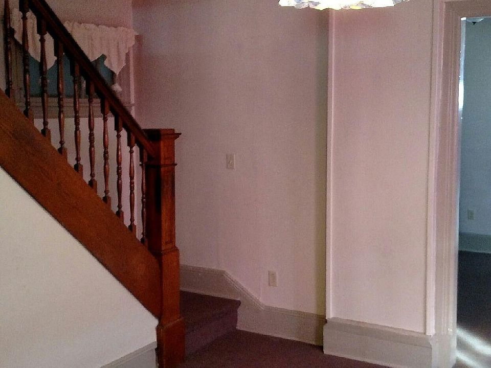 2nd image of 50 Brandon Pl #1
