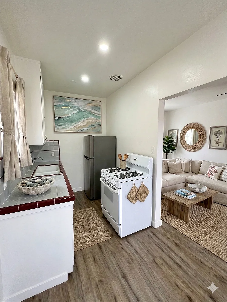 Building Photo - 4101 E Ocean Blvd #3