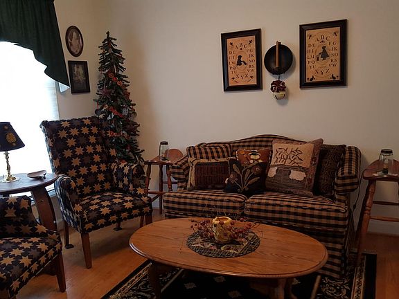 3rd image of 56 Stoneridge Ln