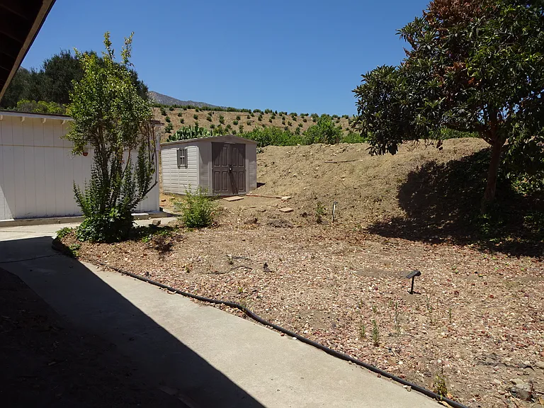 943 Oak Ave — Photo 16