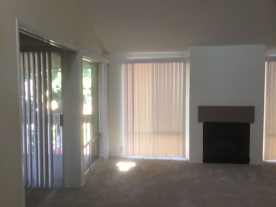 1st image of 4600 Lamont St #311