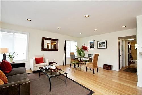 3rd image of 8061 Greenridge Dr APT 34