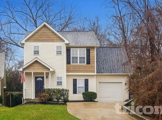 621 Hoskins Ridge Ln, Charlotte, NC 28216