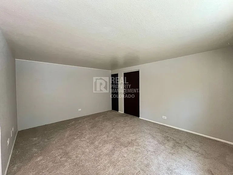 1221 N Clarkson St #2 — Photo 4