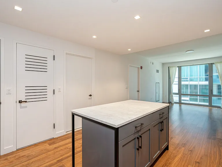 2 Shore Ln #412 — Photo 32