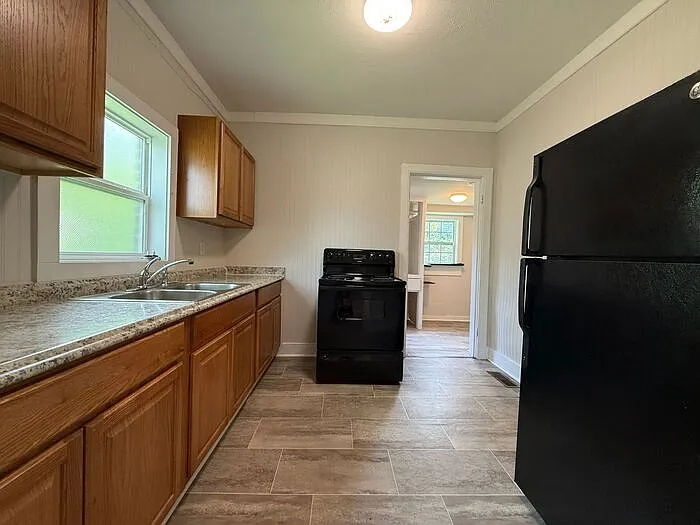 203 Morrison St #B — Photo 14