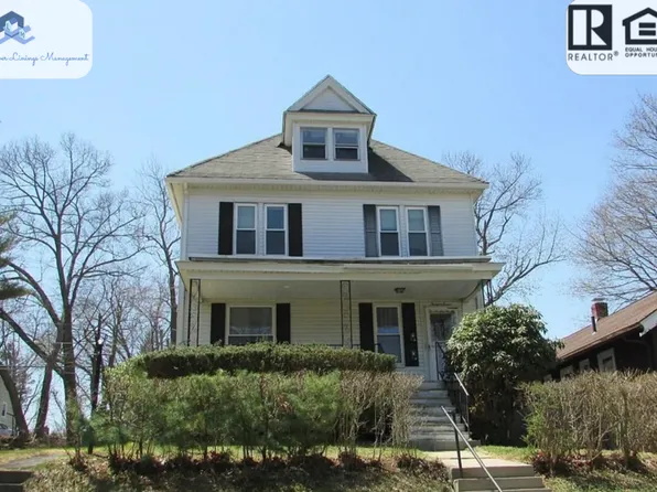 37 Circuit Ave E #2, Worcester, MA 01603