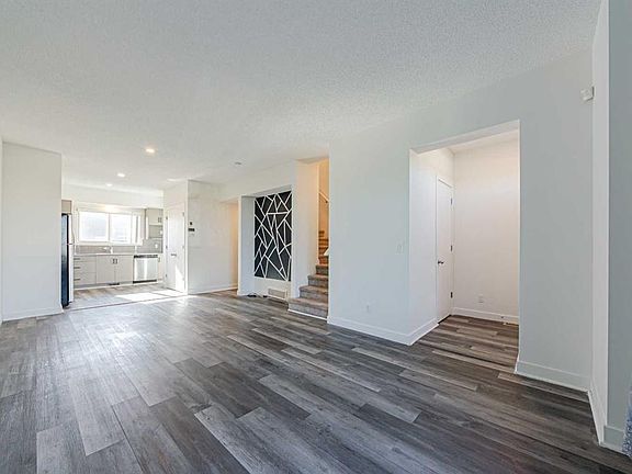 5th image of 83 E Savanna Park NE
