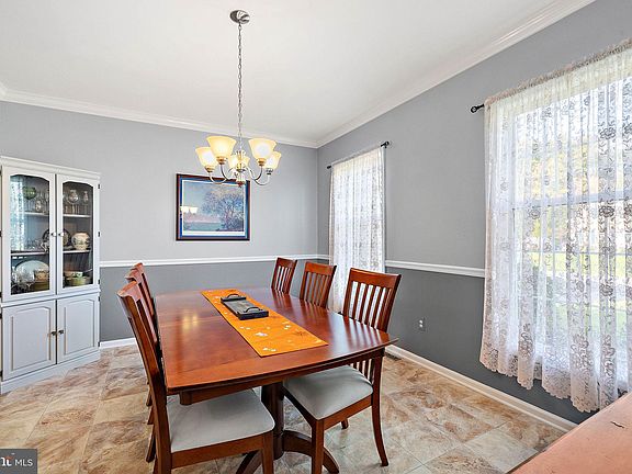 3rd image of 55 Eaton Pl
