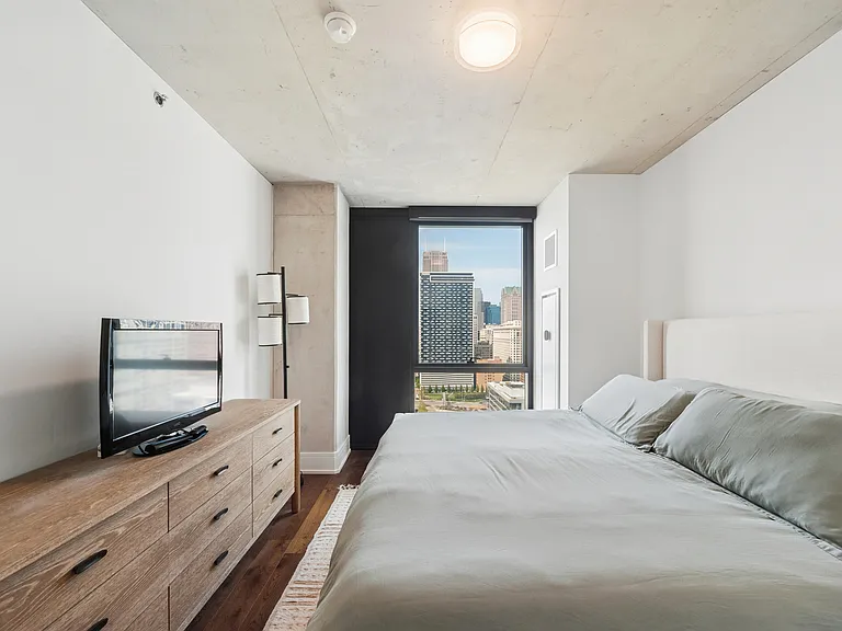 234 W Polk St #2504 — Photo 7