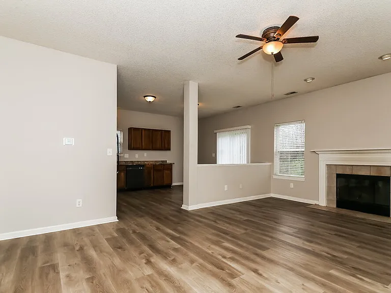 5810 Long Lake Ln — Photo 4