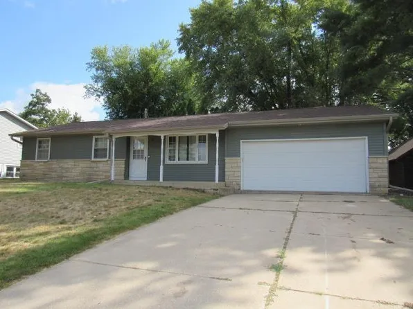 403 N Ford St, Anamosa, IA 52205