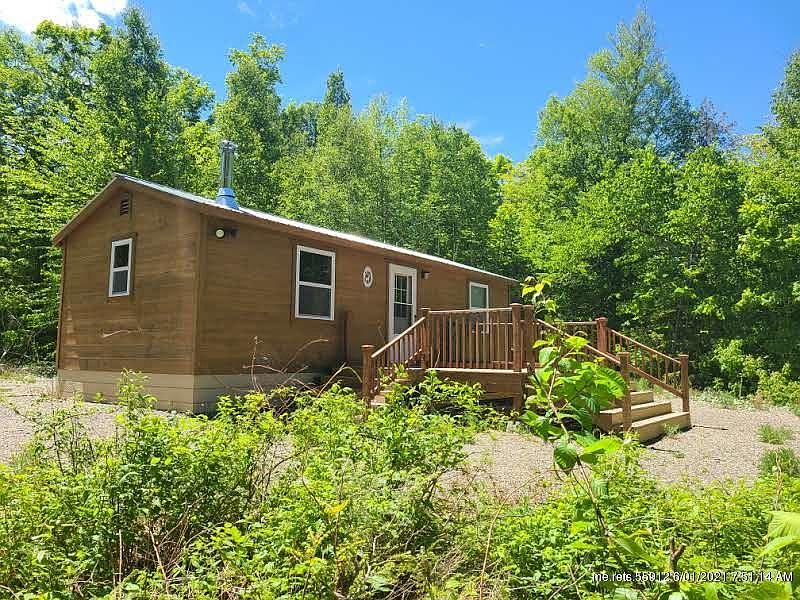2nd image of 19 Woodland Ridge Rd