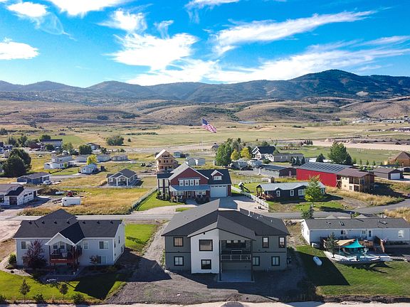 2nd image of 564 S Stump Rd