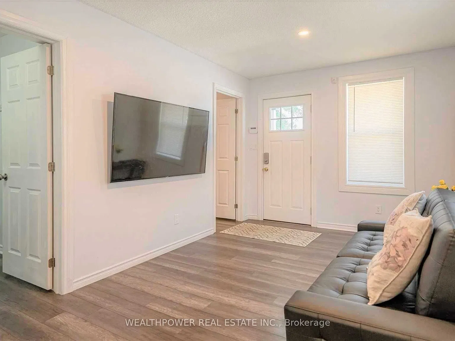 4 bed, $2,200 — Photo 3