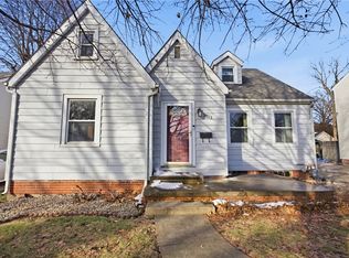 3012 Richmond Ave, Mattoon, IL 61938