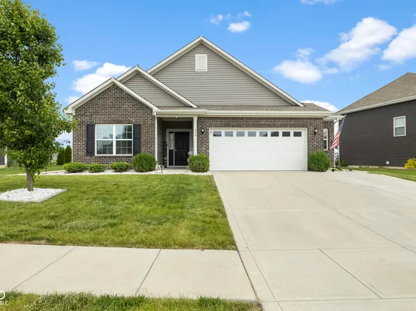 998 Cherry Tree Ln, Greenwood, IN 46143