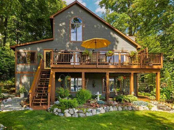 4361 E Shore Dr, Grawn, MI 49637