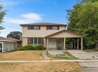 10 Rochelle Cres, Toronto, ON M2J 1Y4