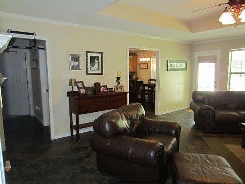 3rd image of 1705 Edgebrook St