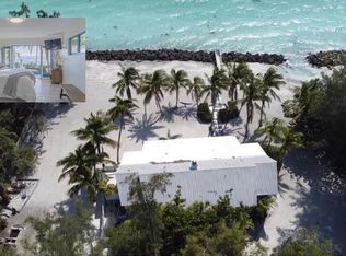 7722 Sanderling Rd, Sarasota, FL 34242