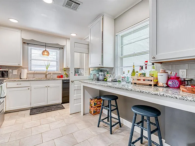 1205 Westlawn Dr — Photo 10