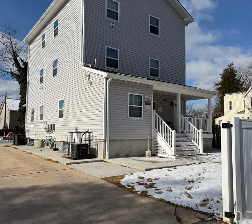 6504 Armstrong Ave #BB-550