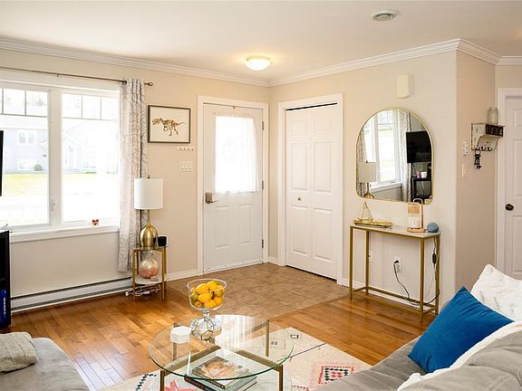 3rd image of 30 Yeager Street