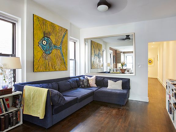 3rd image of 115 W 96th St APT 9