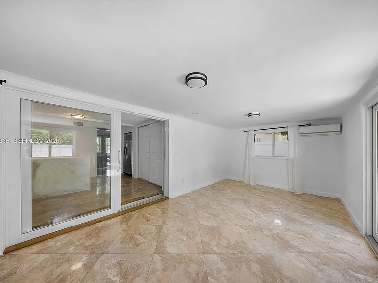 1837 NE 48th Ct — Photo 22