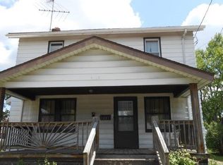 1221 Beardsley St, Akron, OH 44301