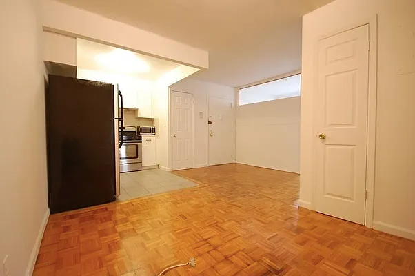 Rented by Streetwise NYC LLC | media 9