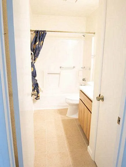 2nd bathroom view