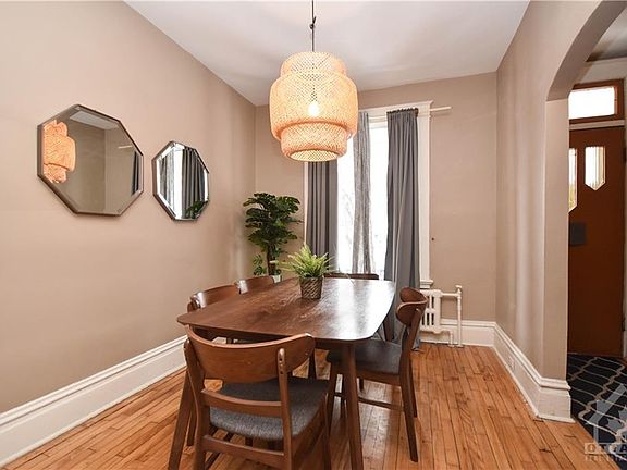 4th image of 257 Saint Andrew St