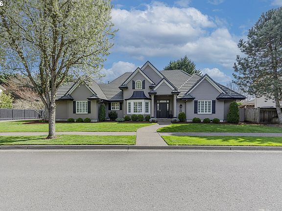 4th image of 2332 Devon Ave