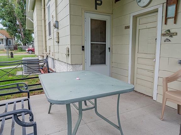 2nd image of 703 E 9th Street