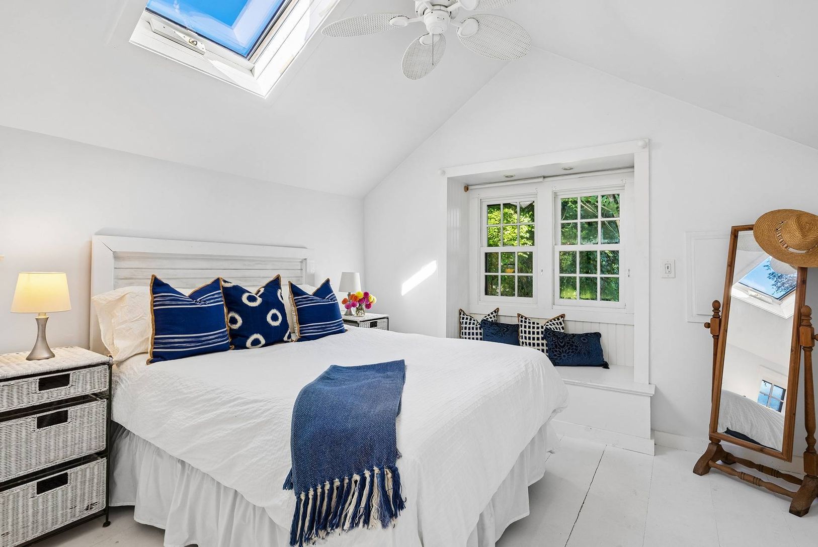  cottage bedroom