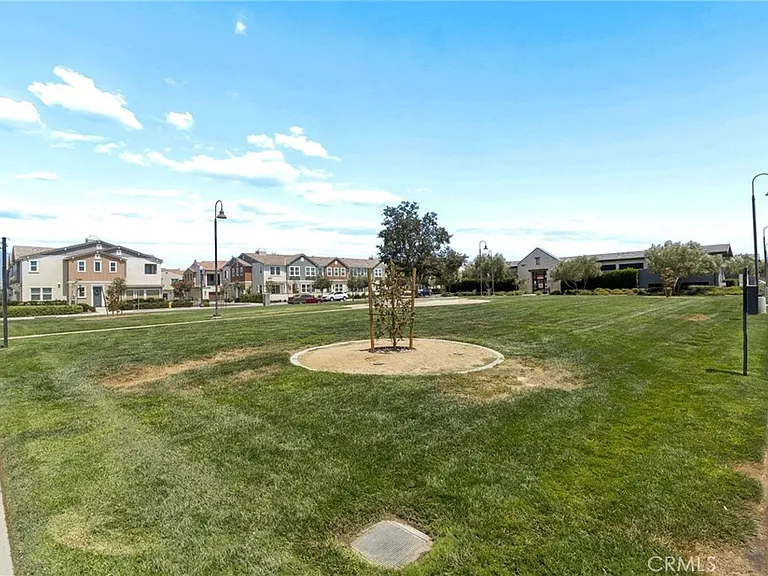 2811 E Kendall Ln — Photo 37
