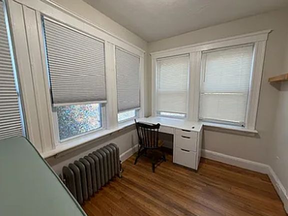 4th image of 288 Foster St