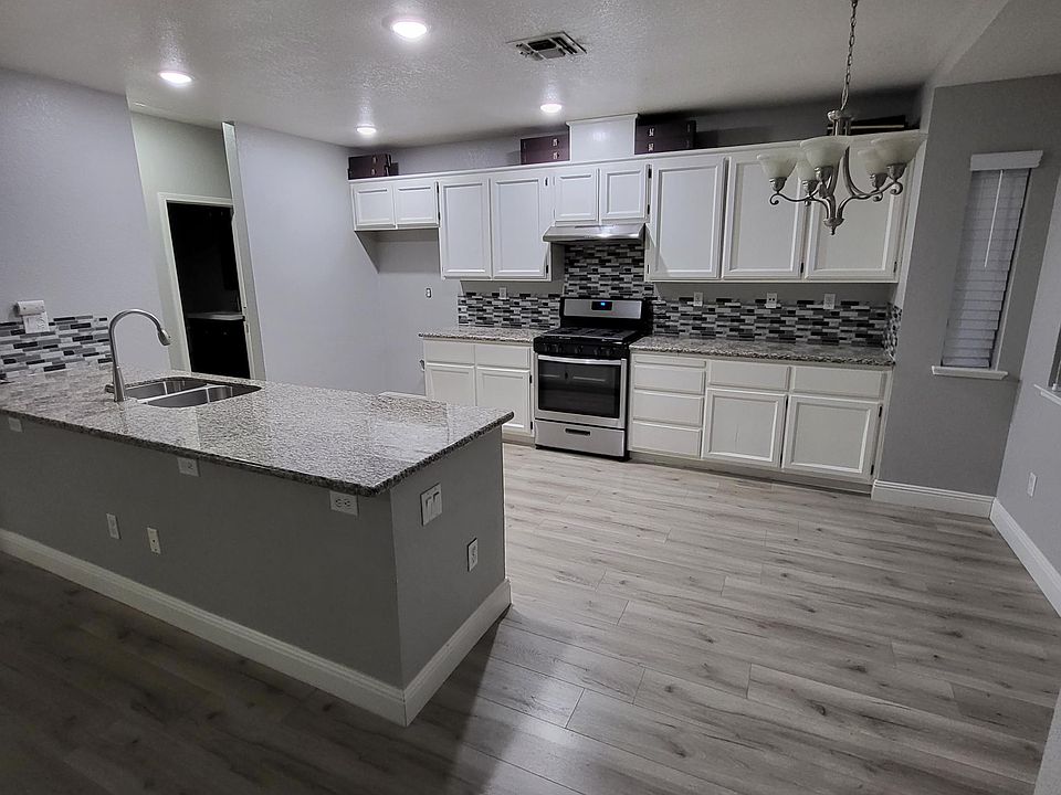 1st image of 3618 Amethyst Dr