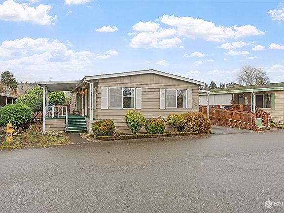 2nd image of 1402 22nd Street NE #222