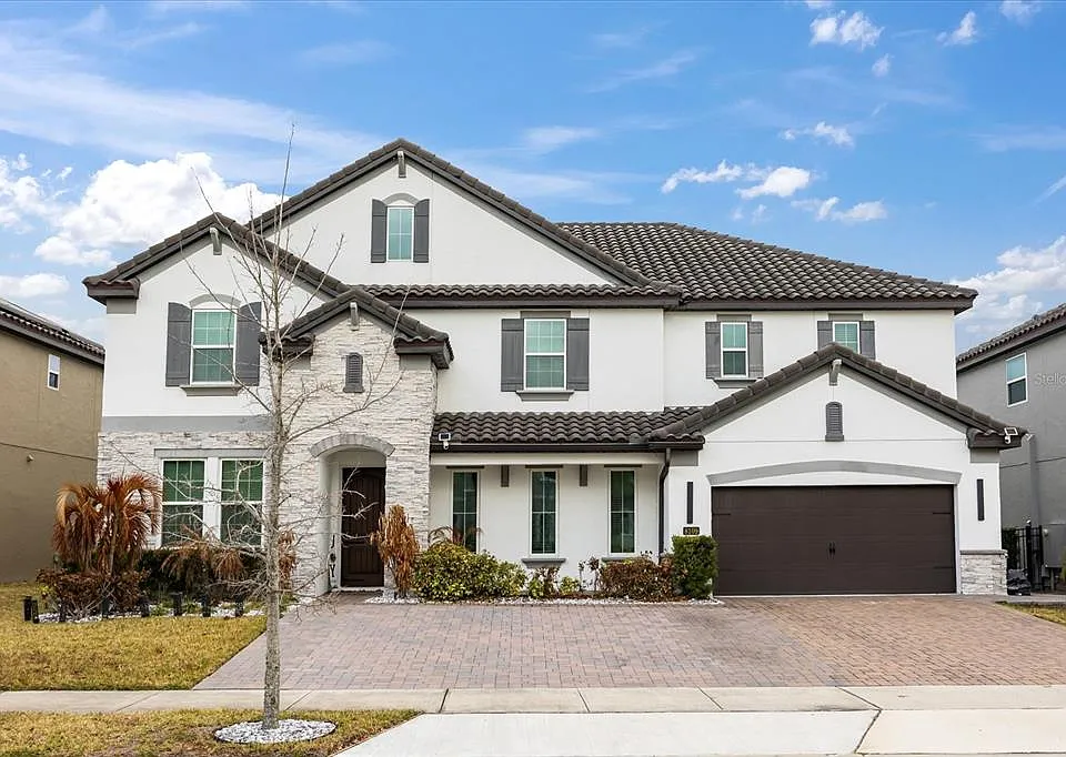 8109 Ludington Cir