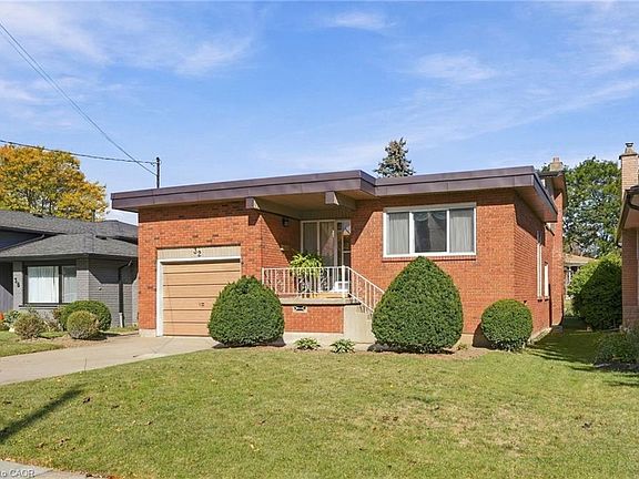 5th image of 32 San Fernando Dr