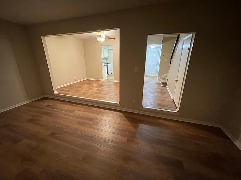 248 N Palmyra Dr — Photo 3