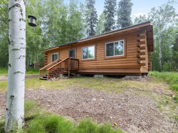 952 Starling Ct, Fairbanks, AK 99712